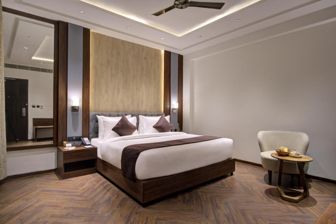 Cygnett Collection K K Hotel Faizabad ภายนอก รูปภาพ