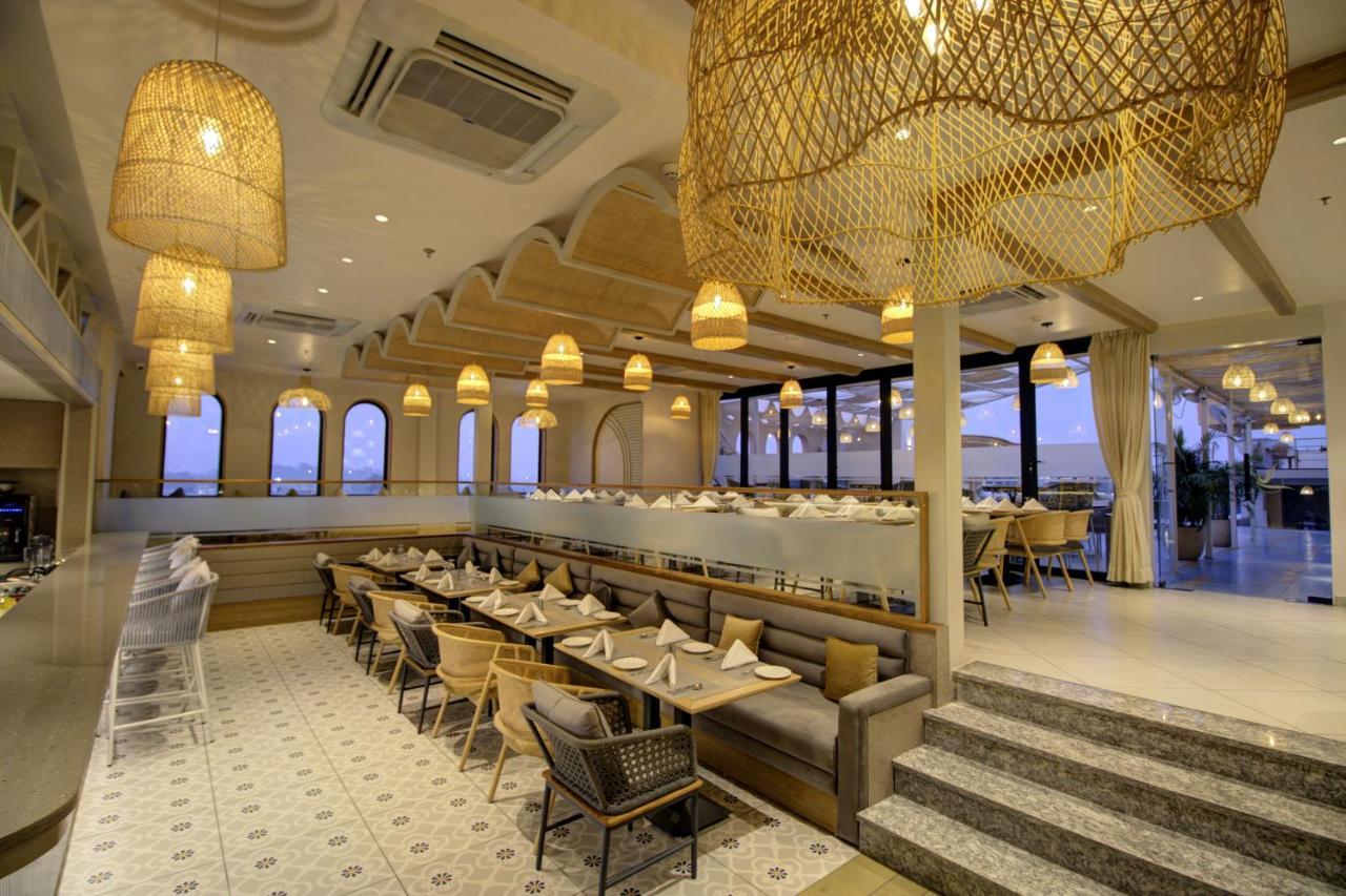 Cygnett Collection K K Hotel Faizabad ภายนอก รูปภาพ